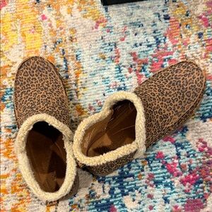 Kim Rogers | Leopard Print Booties 🐆